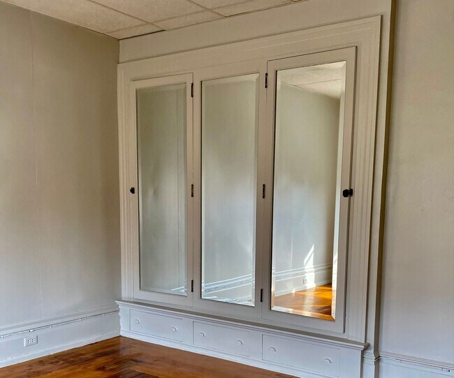 Bedroom Closet - 45 W Diamond Ave