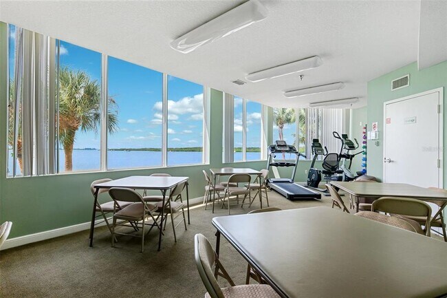 Building Photo - 8800 Bay Pines Blvd