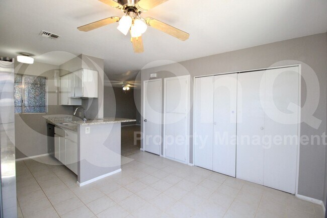 Building Photo - 9021 W Elm St