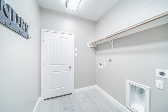Building Photo - 15718 Egret Field Ln