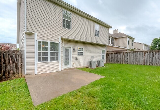 Building Photo - 3356 Sweet Clover Ln