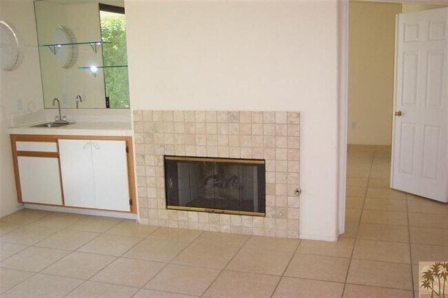 Building Photo - 42593 Liolios Dr