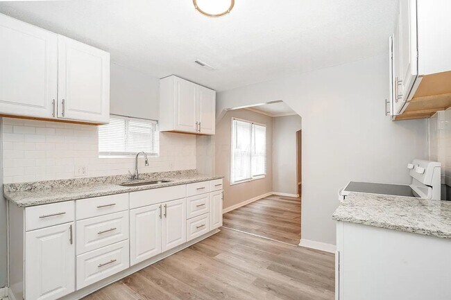 Building Photo - Charming 3BR Home with Fully Fenced Yard Near Easton and Downtown