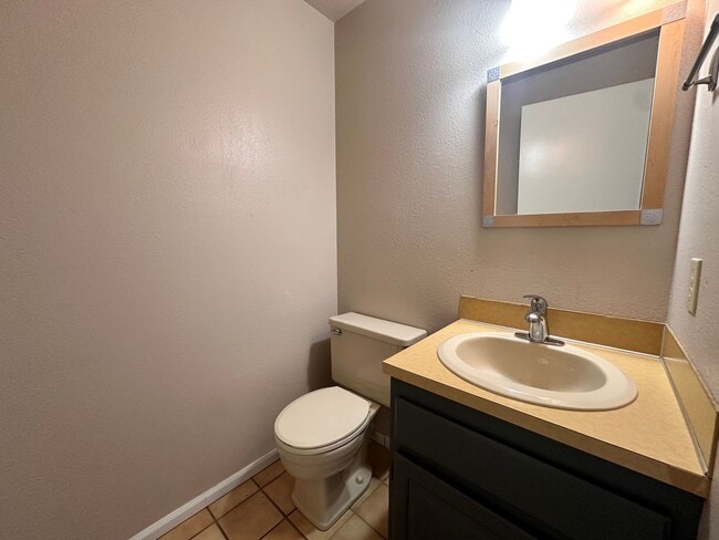 Building Photo - Charming Bellevue Rental – Available May 1st!