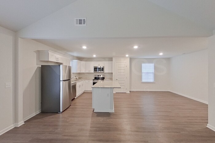 Building Photo - 114 Western Red Cedar Dr