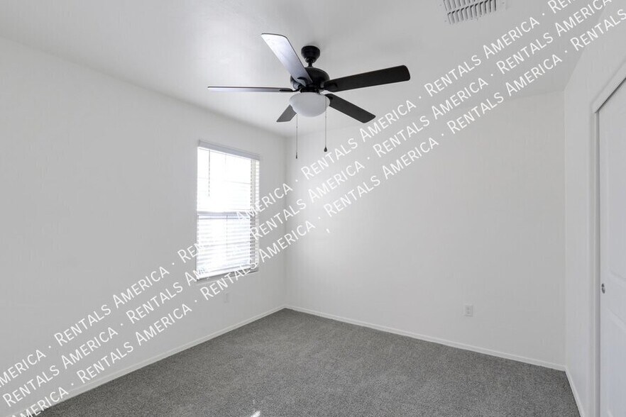 Building Photo - 8755 E Stone Meadow Cir