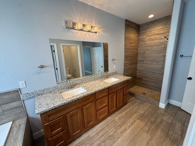 Building Photo - Oakley 4 bed, 3 bath plus flex room, Cul-d...