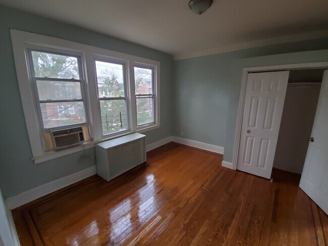 Building Photo - 130 Norman Rd