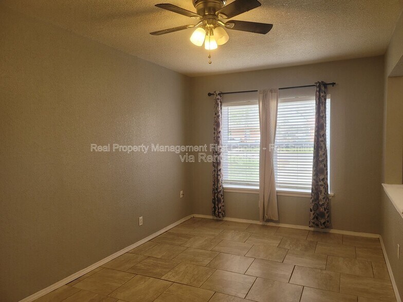 Building Photo - 1028 Chitwood St