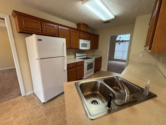 Building Photo - Weather Stone Subdivision!!