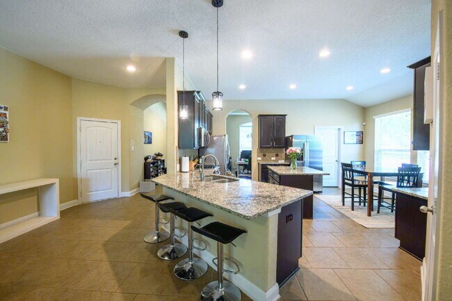 Building Photo - Spacious 4BR/2BA Energy Star Certified Hom...