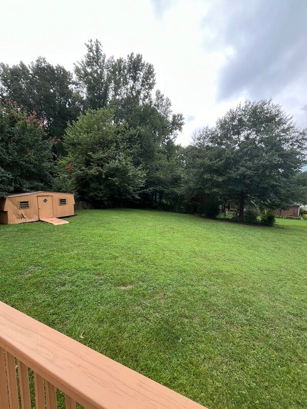 Building Photo - 2234 Londonderry Dr