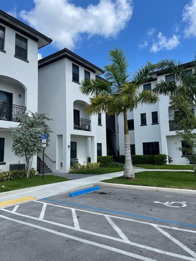 Building Photo - 15520 SW 136th St