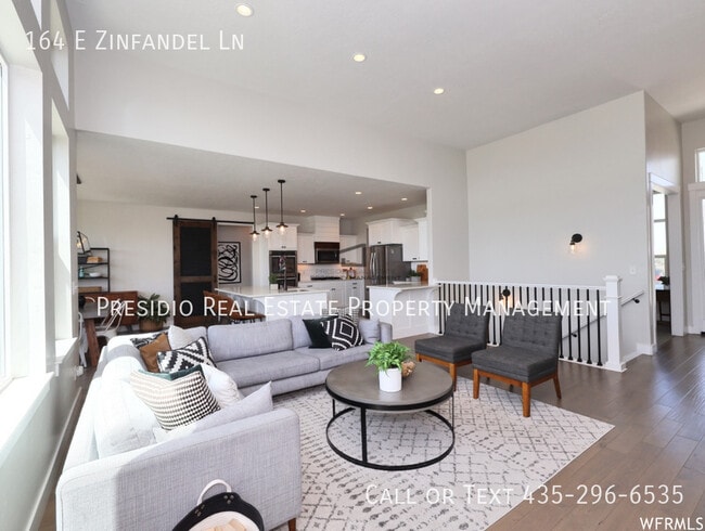 Building Photo - 164 E Zinfandel Ln