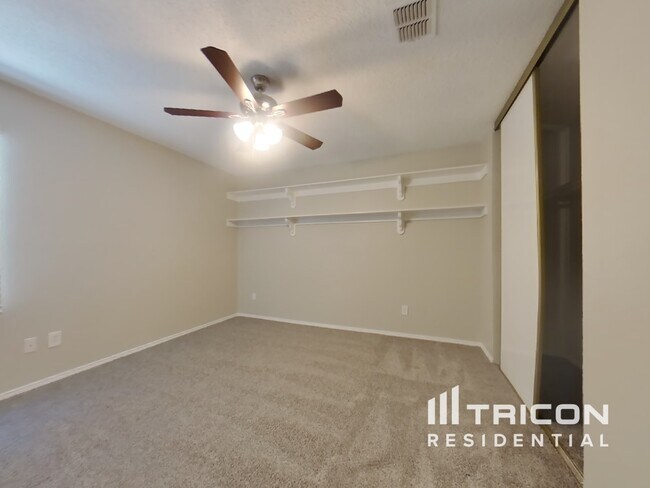 Building Photo - 4600 Courtside Dr