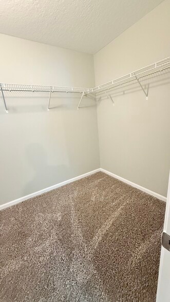 Picture of model home - 16 Summerwood Rd S