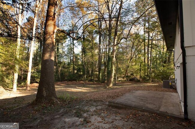 Building Photo - 2879 Tiffany Dr SW