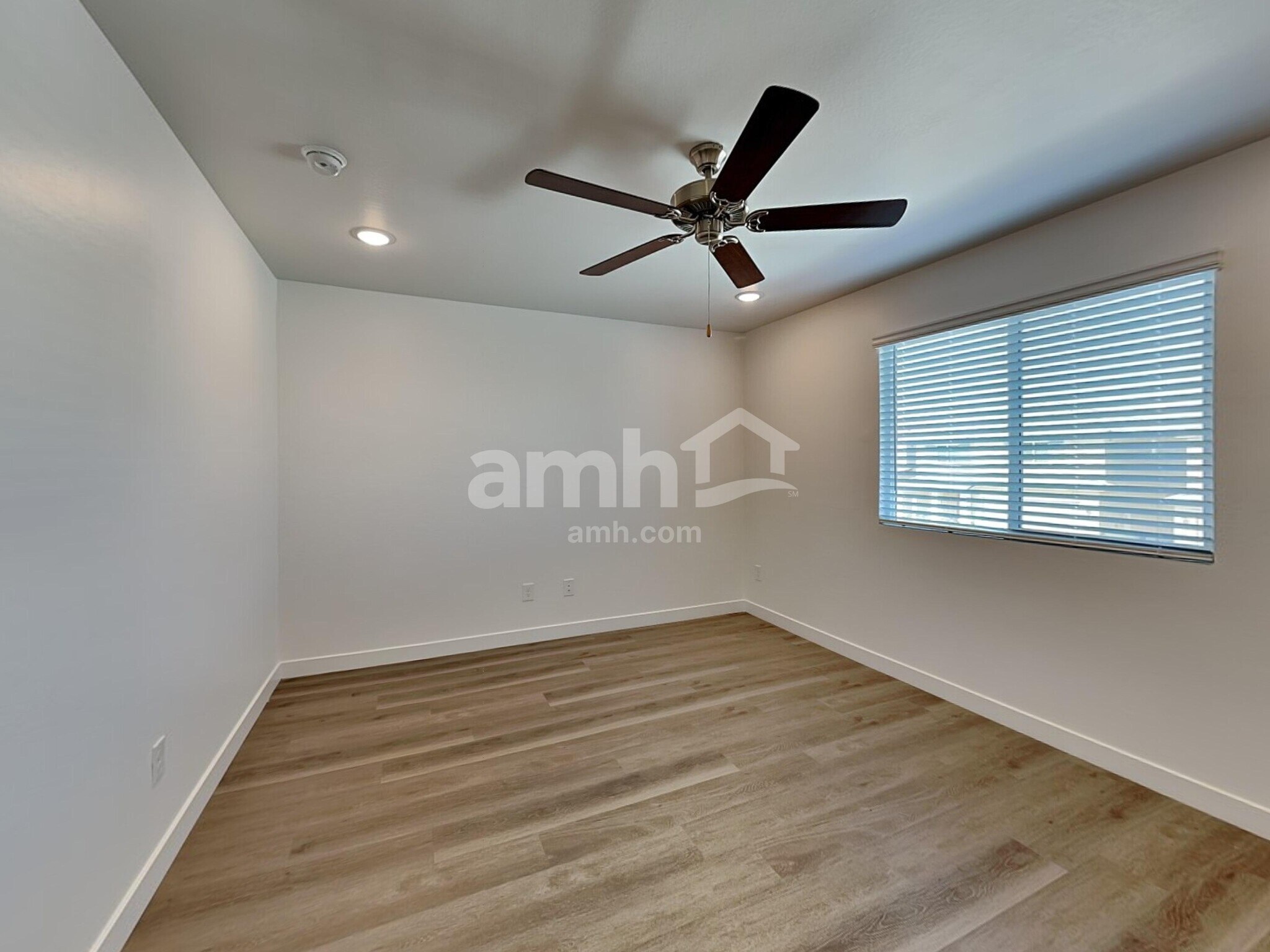 Building Photo - 12627 W Adair Dr