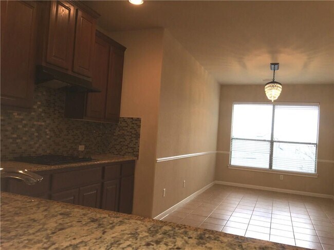 Building Photo - 7808 Meloncon Cove