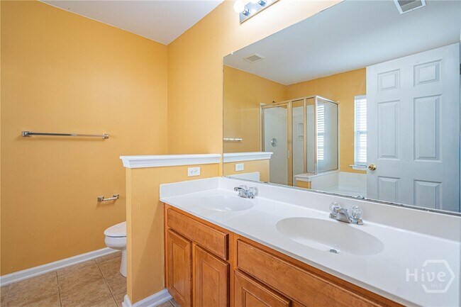 Building Photo - 7 Briarcliff Way