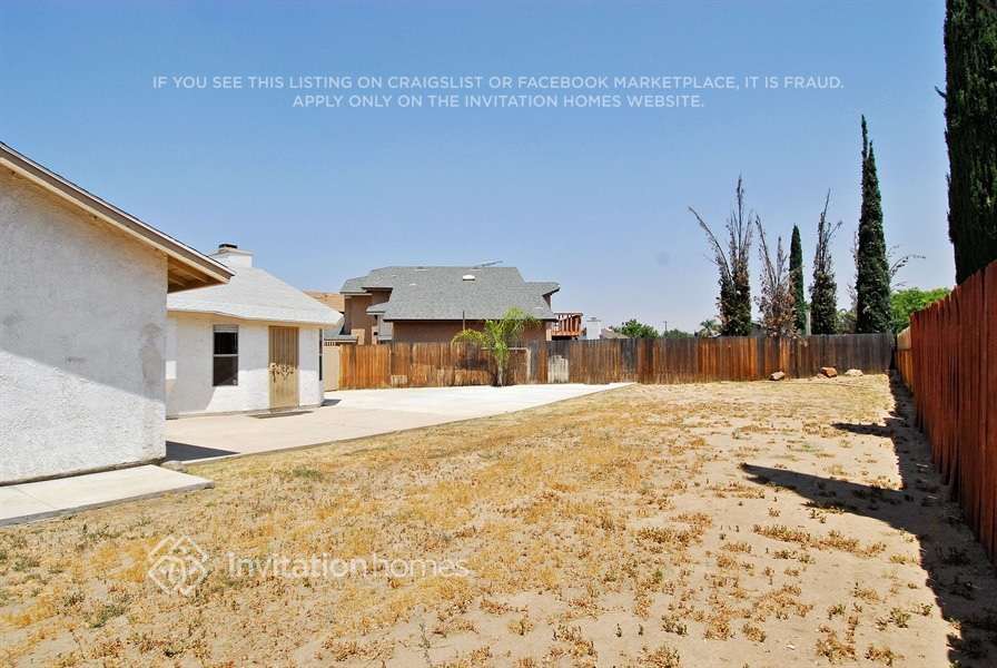Building Photo - 13854 Robin Nest Ct