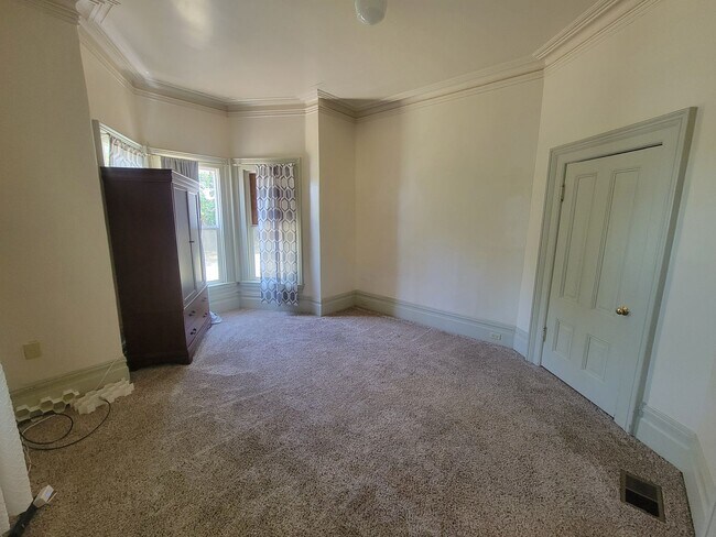 Building Photo - SAC T 9081-9085