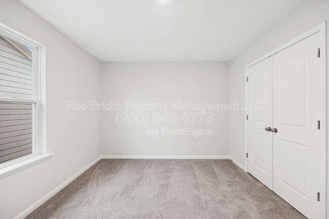 Building Photo - 412 Wild Dove Ct