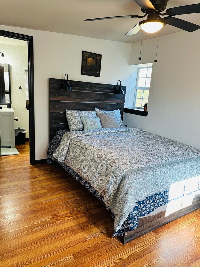 Building Photo - 1180 Mesquite Tree Rd