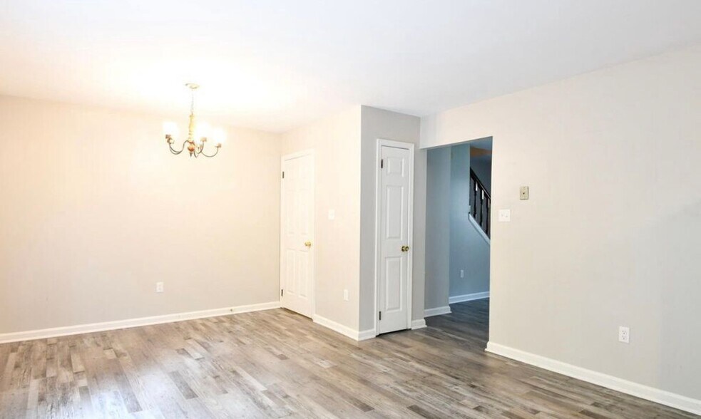 Building Photo - 5122 Redbud Rd