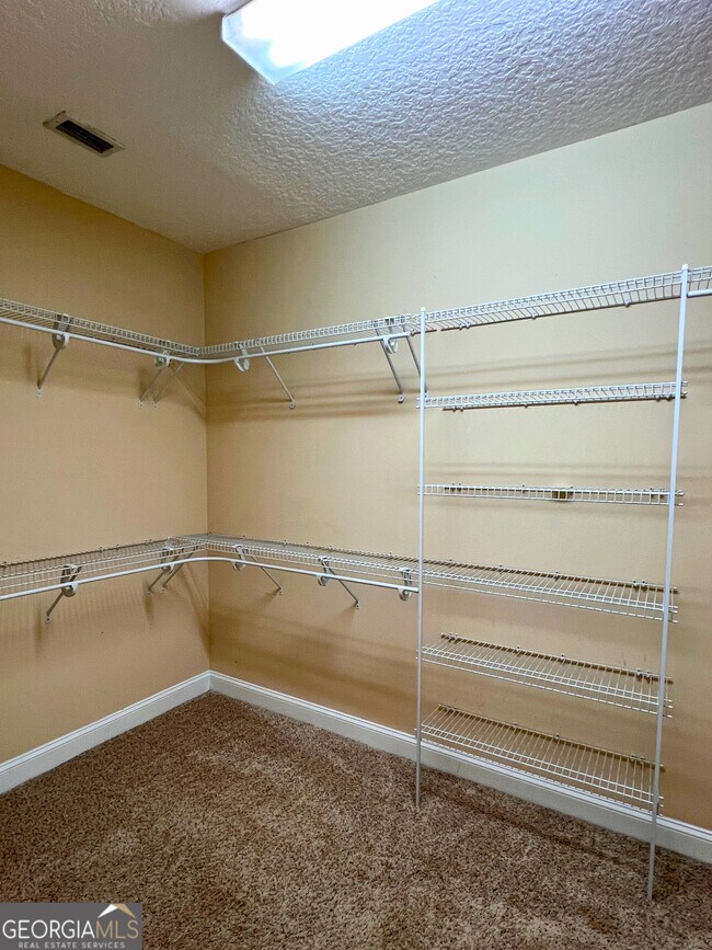 Building Photo - 582 Eagle Blvd