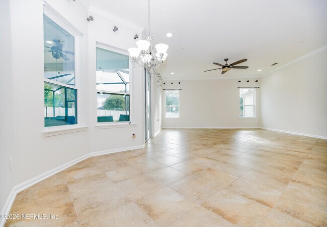 Building Photo - 577 Porta Rosa Circle