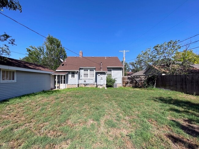 Building Photo - 2 Bed In Great Location