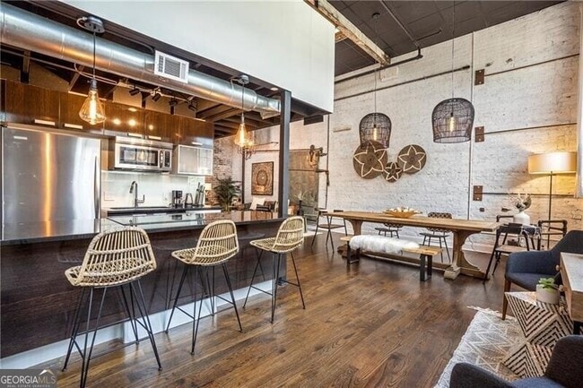 Building Photo - 650 Glen Iris Dr NE