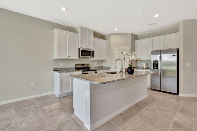 Building Photo - 12639 SW Forli Wy