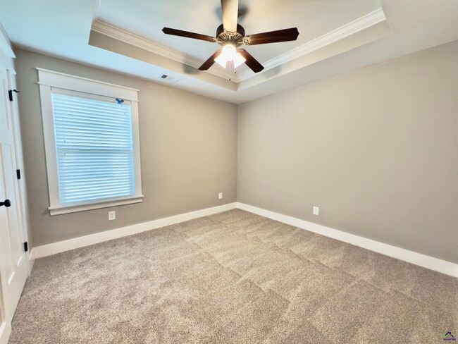 Building Photo - 408 Hawk's Nest Dr