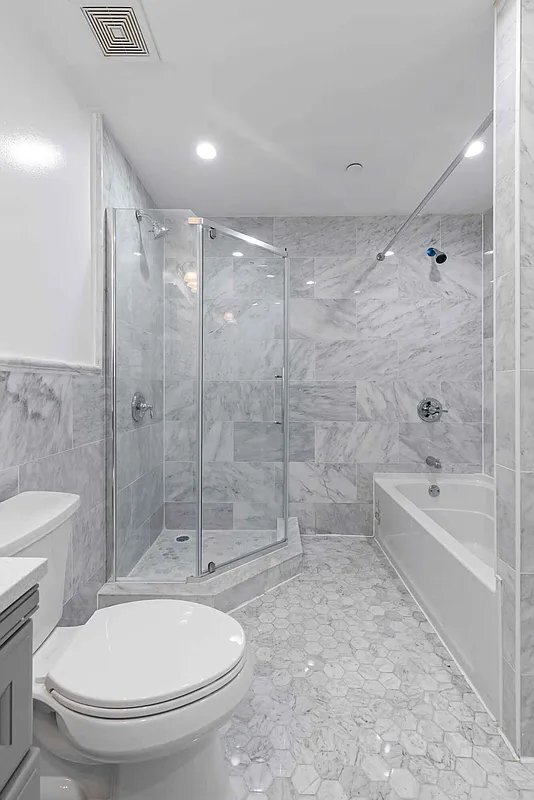 Building Photo - 307 W 136th St