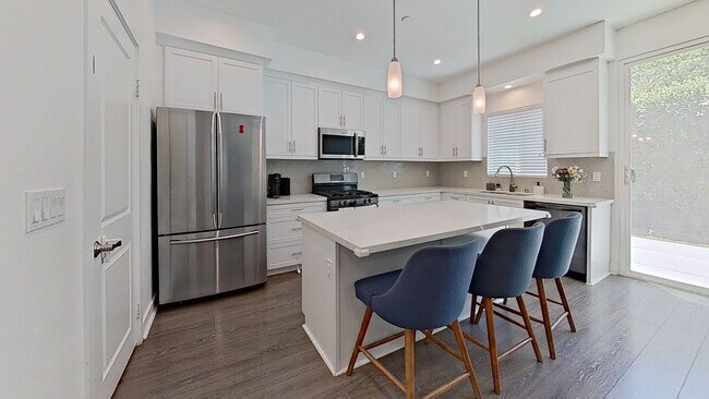 Primary Photo - Stunning 5-Bedroom Home in the Heart of Re...