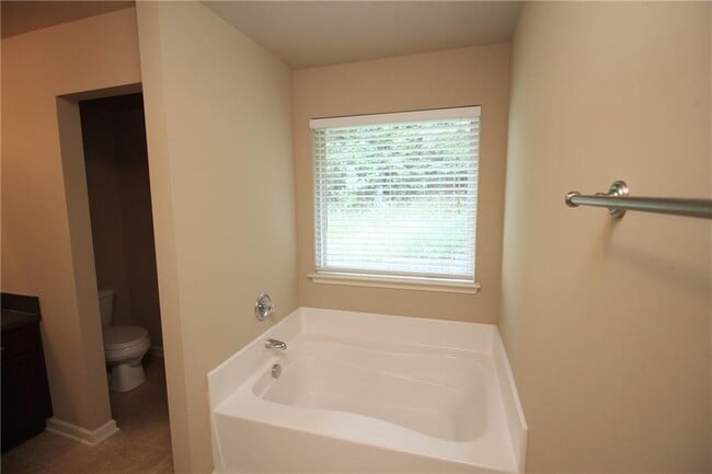 Building Photo - 1317 Castleberry Dr