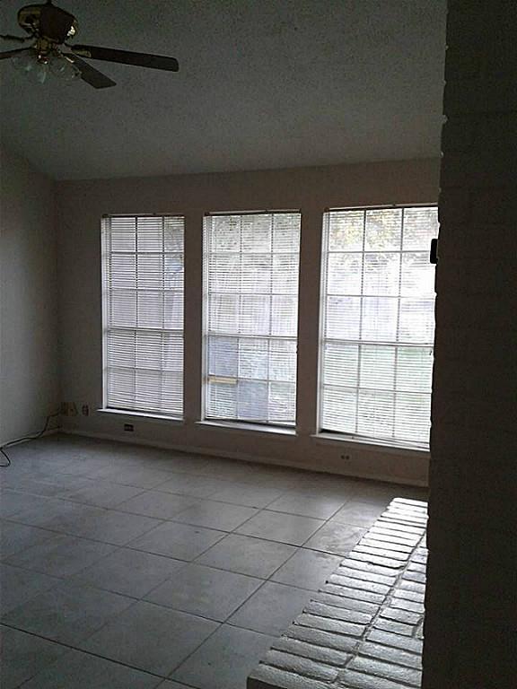 Building Photo - 9610 Wellsworth Dr