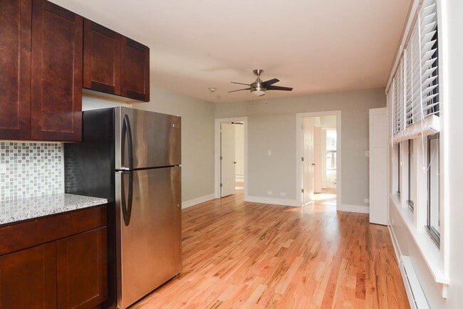 Building Photo - 811 Elm St