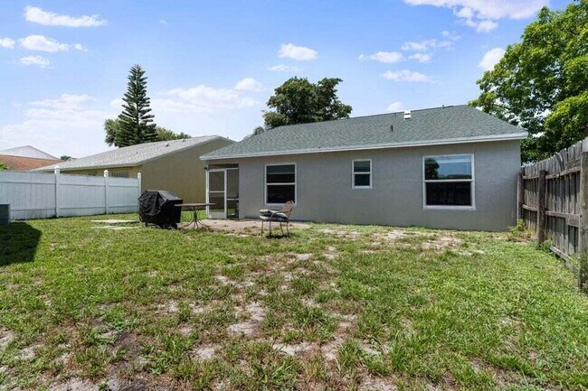 Building Photo - 48 Bentwater Cir