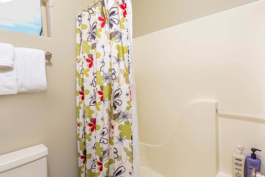 Building Photo - 10576 Village Loop