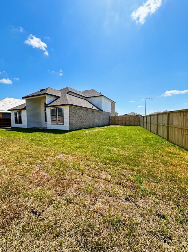 Building Photo - 3230 Coral Bluff Dr