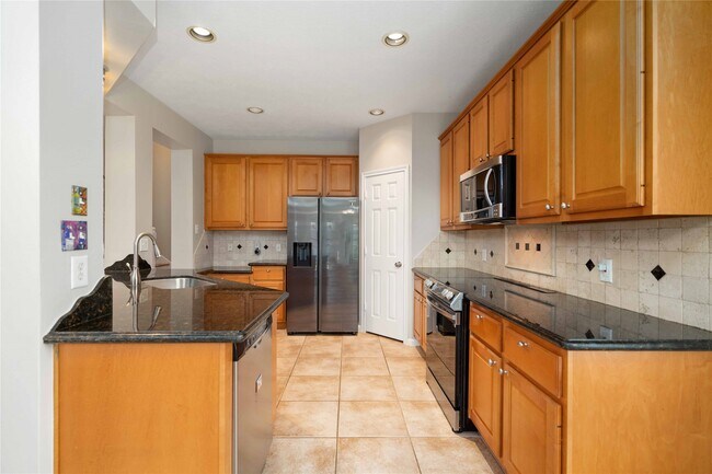 Building Photo - 707 Lytton Springs Way