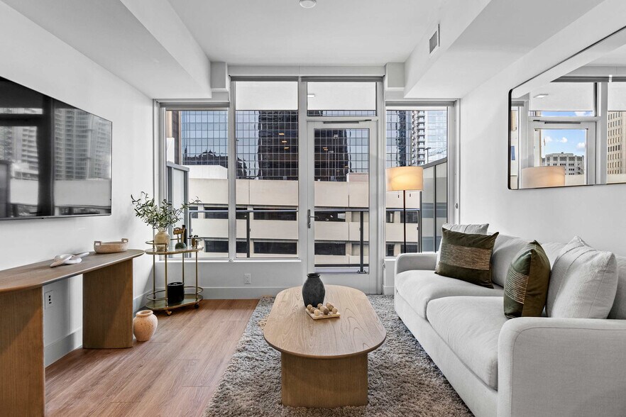 Primary Photo - 1080 Eighth Ave
