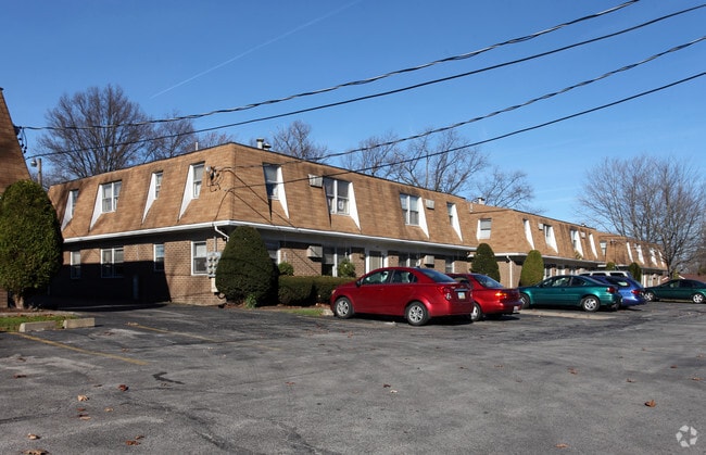 101-108 Park Court - 101-108 Park Ct