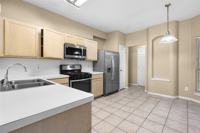 Building Photo - 17819 Scenic Oaks Dr