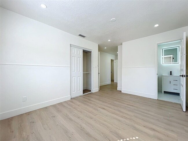 Building Photo - 3463 Arnel Dr