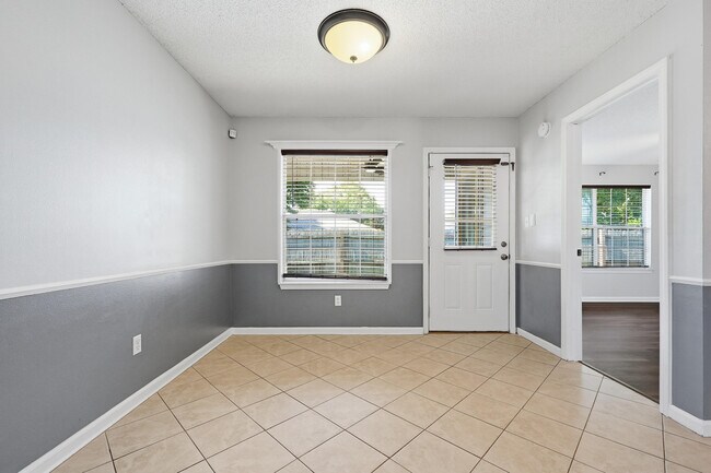 Building Photo - 955 Pacific Silver Ct