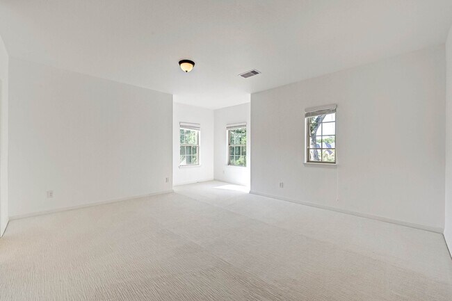 Building Photo - 39 Marino Dr